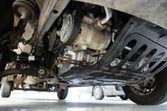 东风股份 御风  136马力 封闭厢式货车