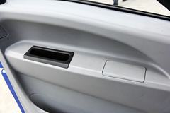 中国重汽HOWO 悍将 109马力 3360轴距轻卡底盘(中体)