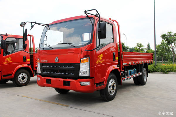 中国重汽HOWO 统帅 重载版 210马力 5.75米排半栏板载货车(ZZ1147H451CE1)