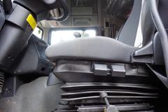 联合卡车U380 380马力 8X4 8.6米自卸车(SQR3311D6T6-4)