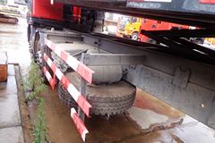 联合卡车U380 380马力 8X4 8.6米自卸车(SQR3311D6T6-4)