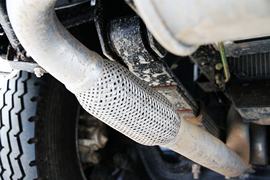 上汽跃进底盘 爆破器材运输车底盘图片