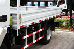 跃进 上骏X101-33 112马力 4.18米单排栏板轻卡(索菲姆)(NJ1041DCFT)
