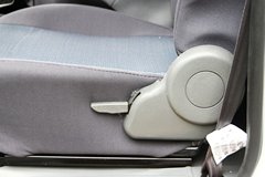 跃进 上骏X101-33 112马力 4.18米单排栏板轻卡(索菲姆)(NJ1041DCFT)