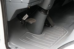 跃进 上骏X301-33 112马力 3.8米排半栏板轻卡(NJ1042DCFT)