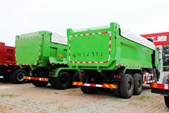 上汽红岩 新金刚重卡 336马力 6X4 5.6米自卸车(U型斗新型渣土车)(CQ3255HTG384)