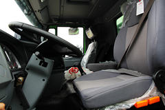 上汽红岩 新金刚重卡 336马力 6X4 5.6米自卸车(U型斗新型渣土车)(CQ3255HTG384)