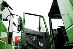 上汽红岩 新金刚重卡 336马力 6X4 5.6米自卸车(U型斗新型渣土车)(CQ3255HTG384)