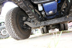 上汽红岩 新金刚重卡 336马力 6X4 5.6米自卸车(U型斗新型渣土车)(CQ3255HTG384)