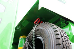 上汽红岩 新金刚重卡 336马力 6X4 5.6米自卸车(U型斗新型渣土车)(CQ3255HTG384)