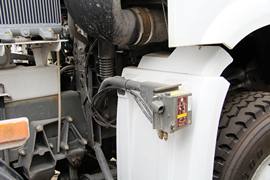 重汽豪沃(HOWO)底盘&nbsp;混凝土搅拌车底盘                                                图片