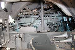 中国重汽 HOWO 380马力 8X4 混凝土搅拌车(亚特重工牌)(TZ5317GJBZN6D)