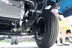 跃进 帅虎H300-33 102马力 3308轴距 4.24米单排轻卡底盘(NJ1042DBFT4)