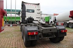 中国重汽 HOWO T7H重卡 400马力 6X4牵引车(ZZ4257V324HD1B)