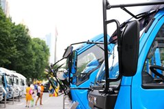 跃进 帅虎H500 113马力 5.1米单排栏板轻卡(扬柴)(NJ1050DCJT5)