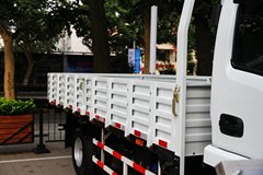 跃进 上骏X501-38 141马力 5.1米单排栏板轻卡(5挡)(NJ1050DDJT)