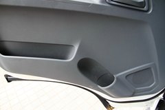 跃进 上骏X501-38 141马力 5.1米单排栏板轻卡(5挡)(NJ1050DDJT)