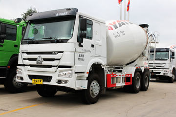 中国重汽 HOWO 340马力 6X4 混凝土搅拌车(亚特重工牌)(TZ5257GJBZ4ND)