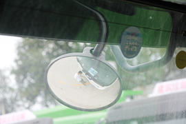 重汽豪沃(HOWO)底盘&nbsp;混凝土搅拌车驾驶室                                               图片