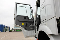 中国重汽 HOWO 340马力 6X4 混凝土搅拌车(亚特重工牌)(TZ5257GJBZ4ND)