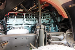 中国重汽 HOWO重卡 340马力 6X4 5.6米自卸车(ZZ3257N3847D1/N7WA)