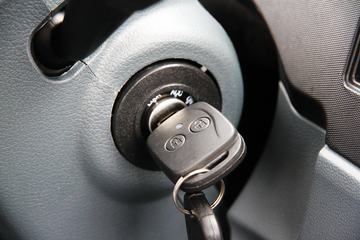 Ծ�� ��ԽC500ϵ���п� 160���� 4X2 6.8�������ػ���ͼƬ