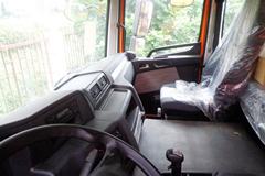 联合卡车U340 340马力 6X4 5.8米自卸车(SQR3251D6T4-2) 联合卡车U340 340马力 6X4 5.8米自卸车(SQR3251D6T4-2)