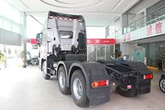 四川现代 创虎XCIENTP410重卡 410马力 6X4牵引车(CHM4250KPQ49M)