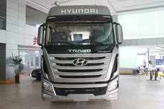 四川现代 创虎XCIENTP410重卡 410马力 6X4牵引车(CHM4250KPQ49M)