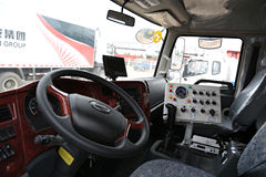 力帆 凯沃达 180马力 4X2 洗扫车(LFJ5160TXS)
