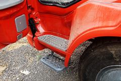 东风商用车 天锦中卡 160马力 4X2 6.75米载货车(DFL1140BX18A)