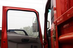 东风商用车 天锦中卡 160马力 4X2 6.75米载货车(DFL1140BX18A)