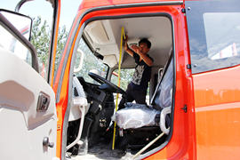 凯普特C&nbsp;载货车驾驶室                                               图片