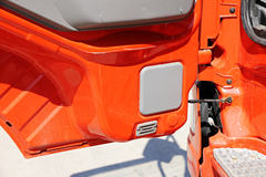 东风 凯普特XL中卡 160马力 4X2 6.7米排半栏板载货车(DFA1160L15D7) 东风 凯普特XL中卡 160马力 4X2 6.7米排半栏板载货车(DFA1160L15D7)