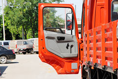 东风 凯普特XL中卡 160马力 4X2 6.7米排半栏板载货车(DFA1160L15D7) 东风 凯普特XL中卡 160马力 4X2 6.7米排半栏板载货车(DFA1160L15D7)