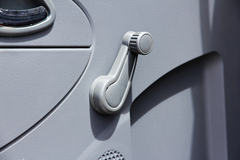 东风 多利卡L系列 124马力 4X2 6.2米栏板载货车