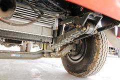 东风 多利卡L系列 124马力 4X2 6.2米栏板载货车