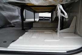 领骐&nbsp;载货车驾驶室                                               图片