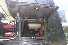 沃尔沃 新FH重卡 460马力 6X2R牵引车