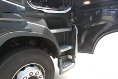 沃尔沃 新FH重卡 460马力 6X2R牵引车