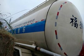 乘龙M3&nbsp;粉粒物料运输车外观图片