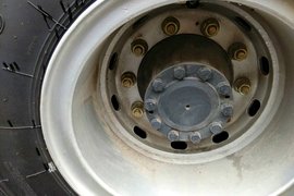 乘龙M3&nbsp;粉粒物料运输车底盘图片