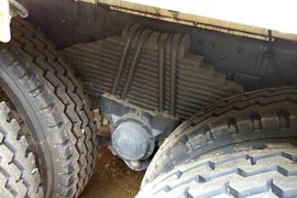 乘龙M3&nbsp;粉粒物料运输车底盘图片