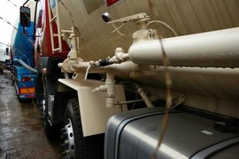 乘龙M3&nbsp;粉粒物料运输车底盘图片