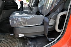 东风商用车 天龙重卡 220马力 6X2 9.7米厢式载货车(DFC5203XXYA2)