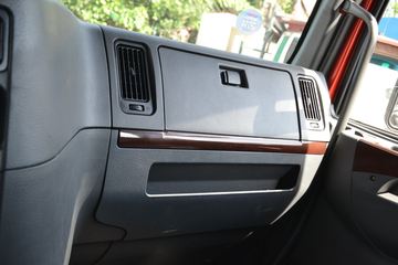 �������� ����M5�ؿ� 280���� 8X4 8.2����ʽ�ػ���(LZ5311JSQQELA)ͼƬ