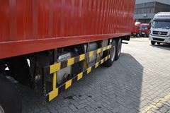 东风柳汽 乘龙M5重卡 280马力 8X4 8.2米厢式载货车(LZ5311JSQQELA)