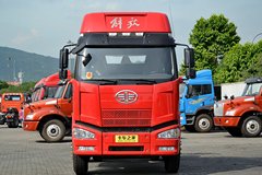 一汽解放 J6M重卡 320马力 4X2牵引车(CA4180P63K2E4)