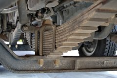 青岛解放 龙V中卡 220马力 6X2 9.5米排半厢式载货车(CA5250XXYPK2L7T3E4A80-3)