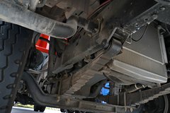 青岛解放 龙V中卡 220马力 6X2 9.5米排半厢式载货车(CA5250XXYPK2L7T3E4A80-3)